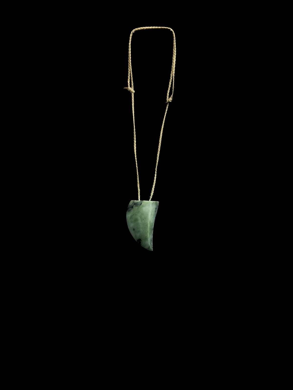 Niho - Pounamu