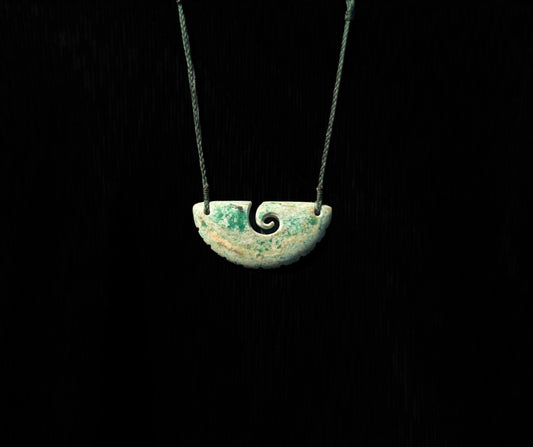 Aotea - Plate